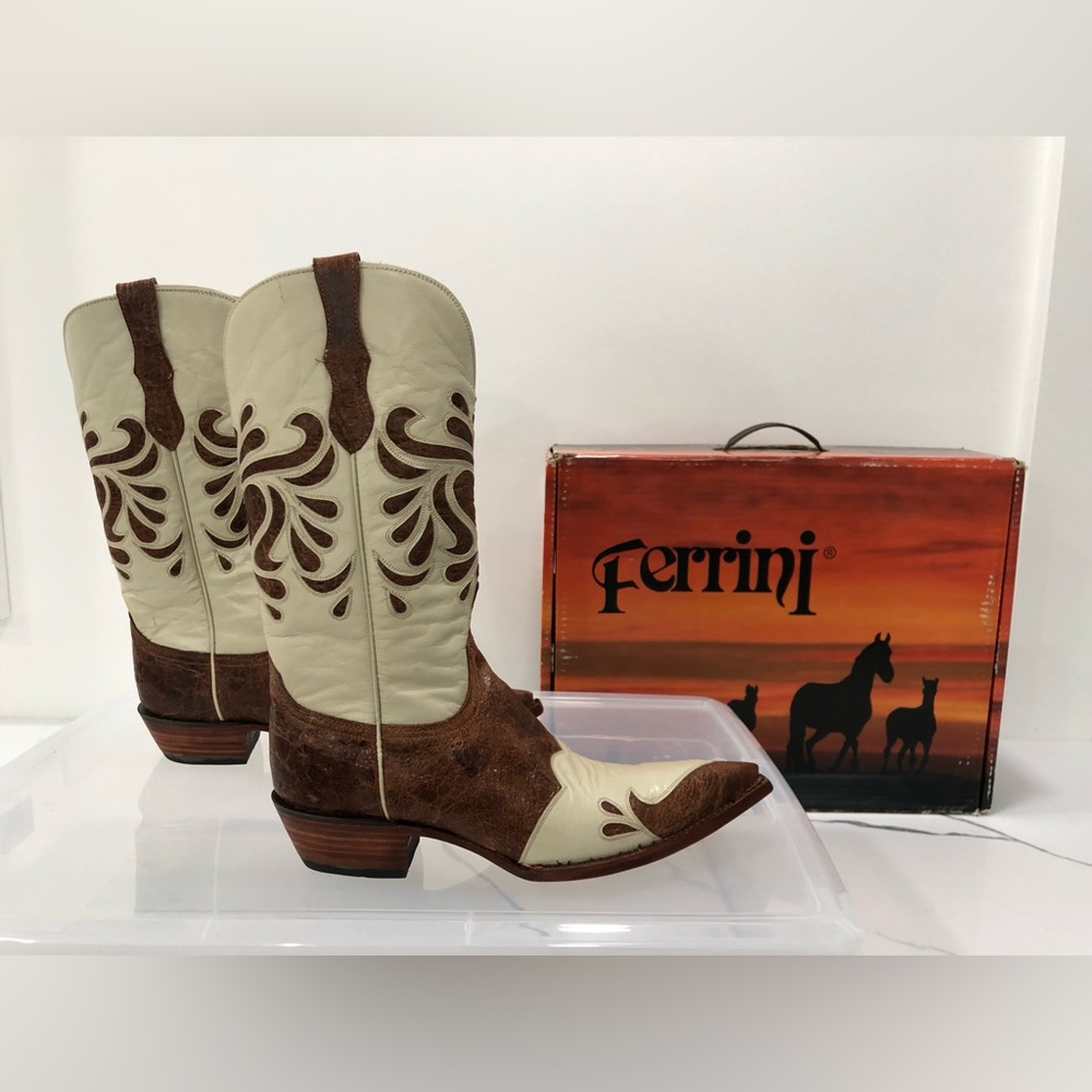 Ferrini Leather Cowboy Western Boots - NEVER WORN - Cream & Brown - 9.5